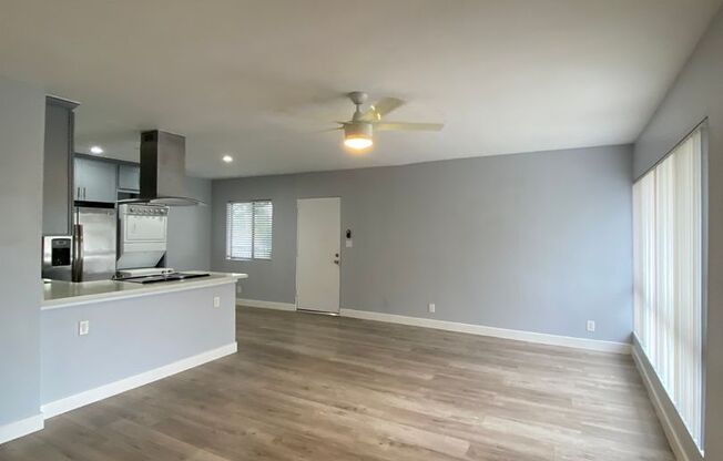 2 beds, 1 bath, 743 sqft, $2,365, Unit 04