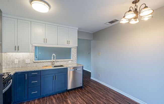 304 W WILLIAM CANNON
