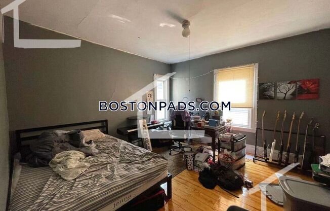 Boston-Allston-6 bedroom/3 full bath ENTIRE HOUSE!