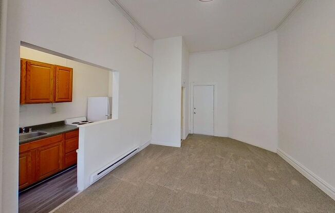 Studio, 1 bath, 450 sqft, $1,099, Unit 40-1R
