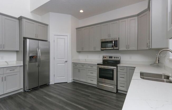 Stunning Home in College Park; Upgraded Finishes; Large Spacious Rooms; Open Concept Floor Plan