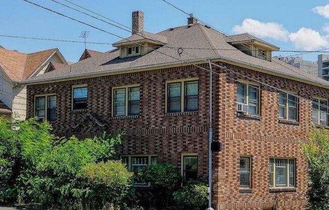 2442 SW 5th Avenue ~ Charming Vintage 4-Plex