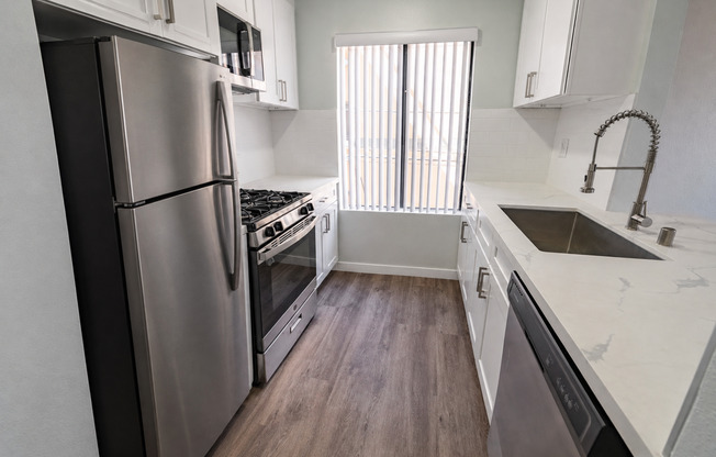 1 bed, 1 bath, 700 sqft, $2,098, Unit 309
