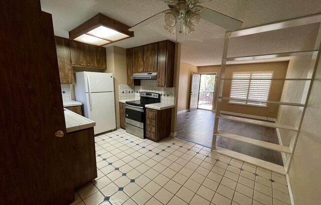 Cute As A Bug 2/2 - Natomas!  Please read entire ad for viewings!