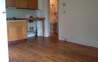 1 bed, 1 bath, $850, Unit C