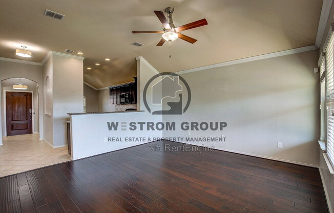3 beds, 2 baths, 1,390 sqft, $1,895