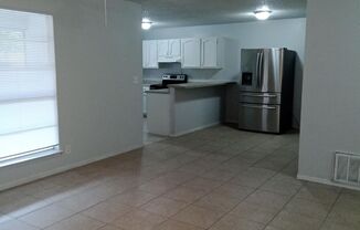 Elegant 2BR Home in NE San Antonio