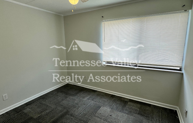 2 beds, 1 bath, $1,095