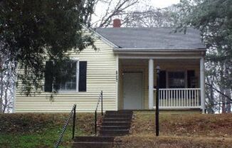 Cute One Level House with Eat-In Kitchen