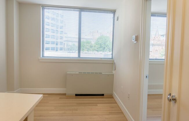 1 bed, 1 bath, $2,395, Unit 0112