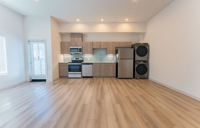 1 bed, 1 bath, 550 sqft, $2,750, Unit 302