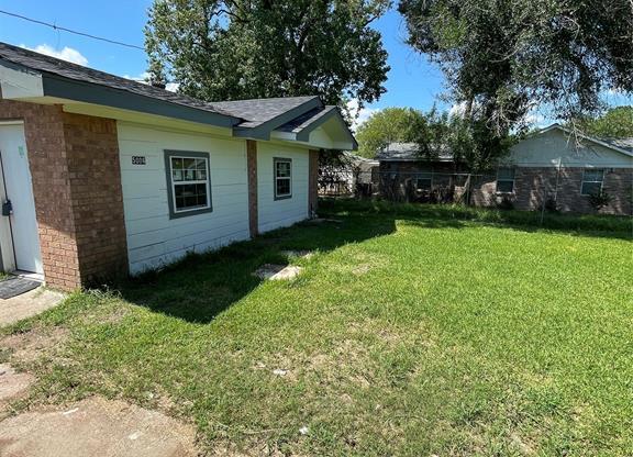 5006 RIDGEWAY DR