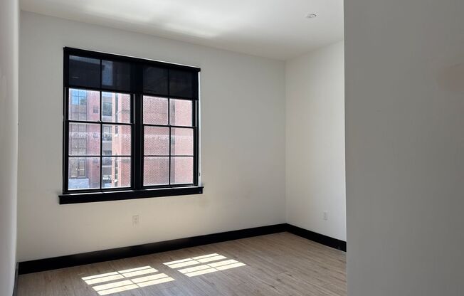 1 bed, 1 bath, 820 sqft, $1,950, Unit 212