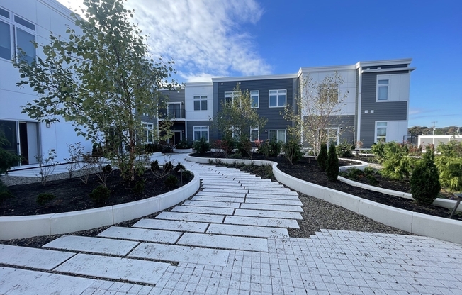2 beds, 2 baths, 918 sqft, $3,595, Unit 220