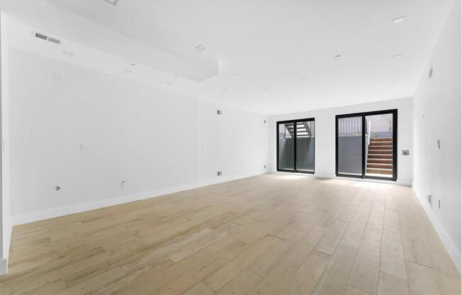 112 LUQUER ST