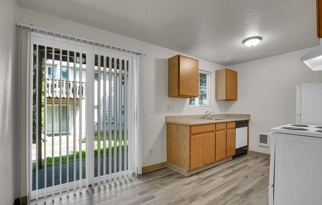FOSTER MEADOWS APARTMENTS