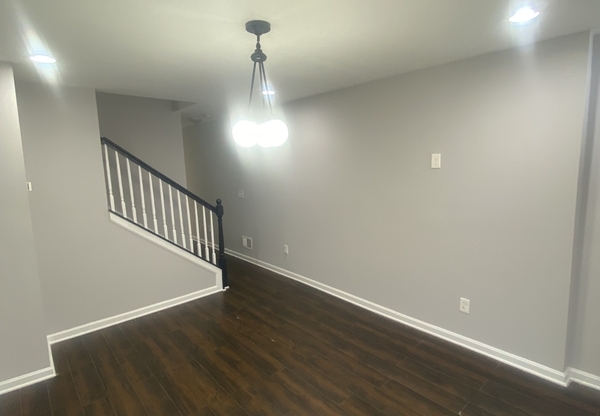 1105 N COLLINGTON AVE