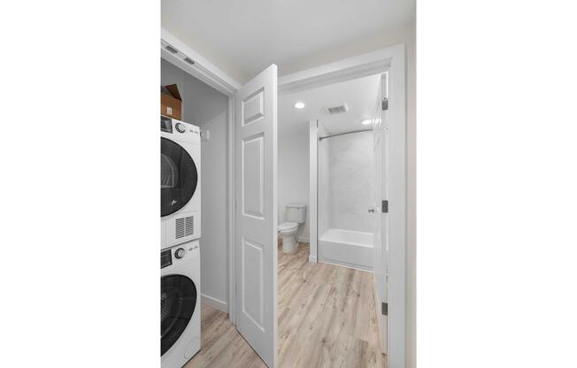 1 bed, 1 bath, 580 sqft, $1,995