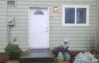 3305 W. Vittoria Way# 27 Newberg - Move-in Special!!