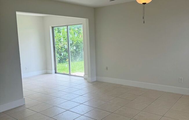 4265 Desoto Ave