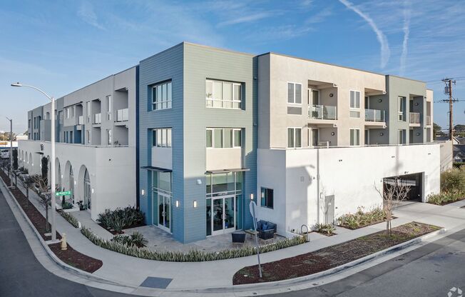 MOVE IN SPECIAL! Brand New Live/Work Lofts in Torrance!