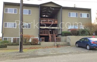 $500 Off the 1st Full Month!  2 Bedroom 1 Bathroom Upper Level Apartment in Tacoma