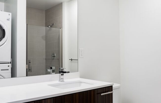 Studio, 1 bath, 401 sqft, $1,925, Unit 410