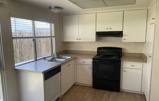 2 beds, 2 baths, 1,000 sqft, $2,740, Unit 7B