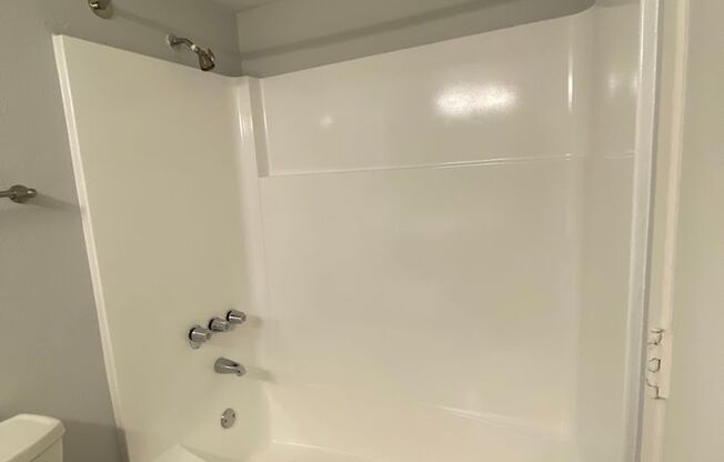 Studio, 1 bath, 464 sqft, $990, Unit 244