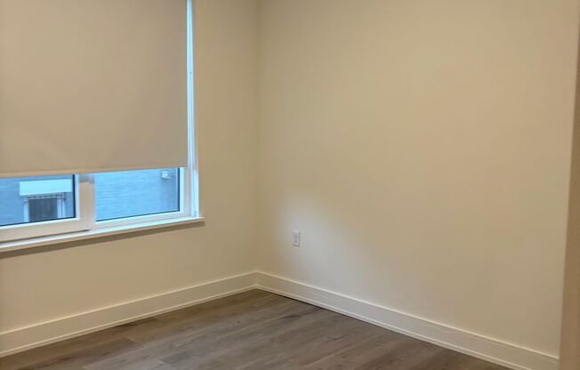 2 beds, 2 baths, 701 sqft, $2,649, Unit 212