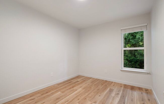 3 beds, 1 bath, 1,100 sqft, $1,845, Unit 55