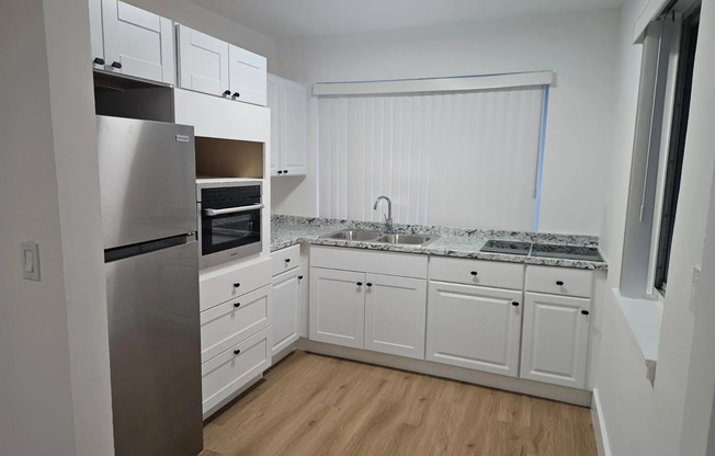 631 NE 72nd Ter, Miami FL 7