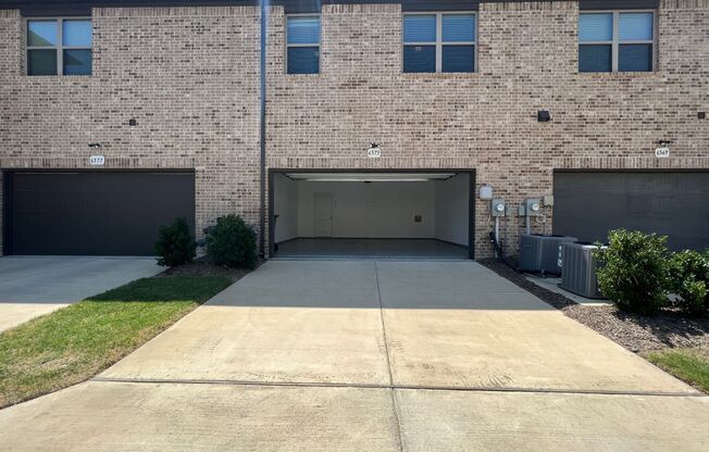 2 beds, 2.5 baths, $2,125