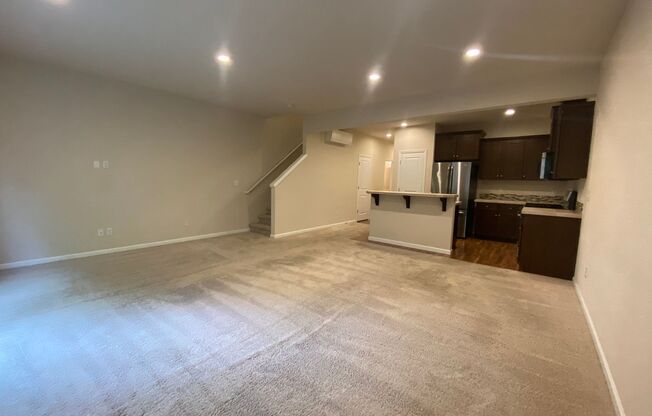 3 Bedroom Sherwood Townhome in Cedar Brook Neighborhood!