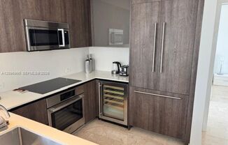 68 SE 6th St cu-2412, Miami, FL 33131