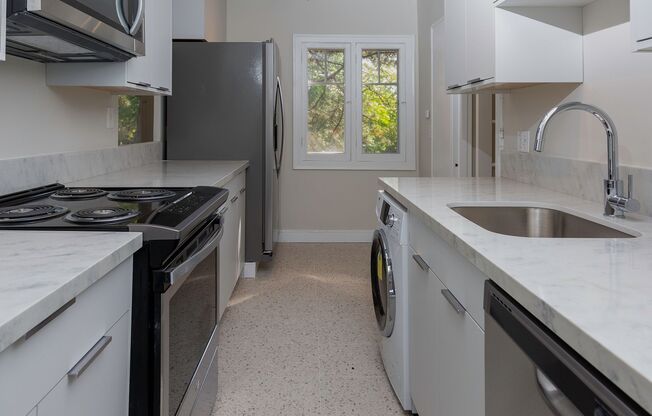 Pollyanna Apartments