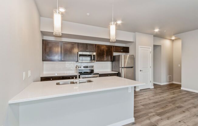 Big Ben Townhomes - 2 Bedroom/1.5 Bathroom