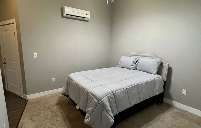 Studio, 1 bath, 599 sqft, $1,550, Unit 203