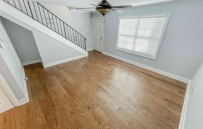 27 Villa Ct SE