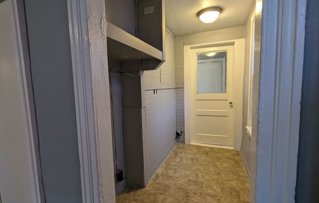 1 bed, 1 bath, 650 sqft, $985, Unit 2