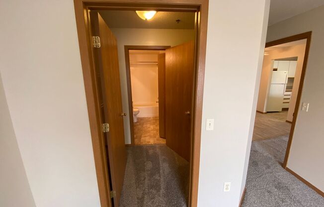 1 bed, 1 bath, 735 sqft, $907, Unit 219S