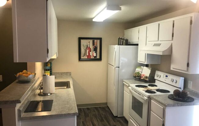 2 beds, 1 bath, 896 sqft, $1,575, Unit 129