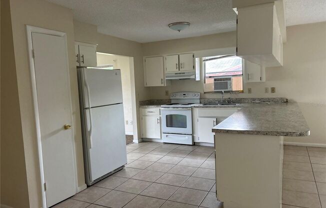 3 beds, 2 baths, $1,750