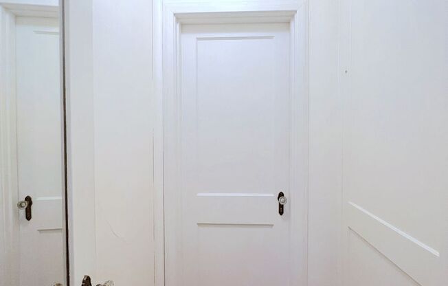 1 bed, 1 bath, 726 sqft, $1,550, Unit 407