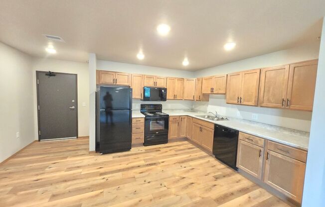 1 bed, 1 bath, 756 sqft, $1,150, Unit 3400  101