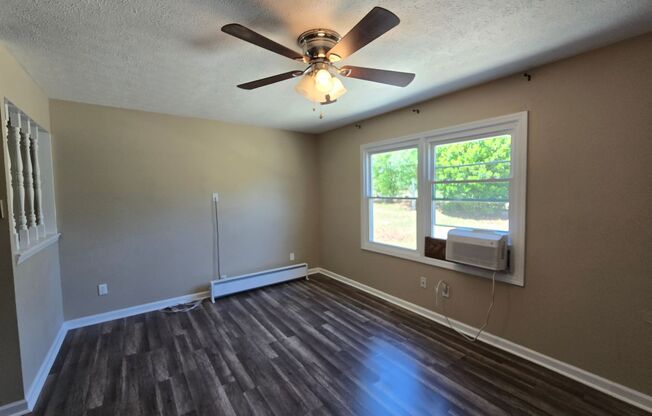 5523 Livingston ~ University Estate
