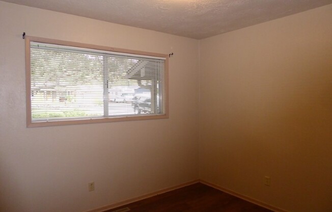 3 beds, 2 baths, $2,500