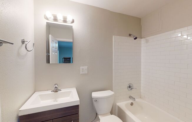 1 bed, 1 bath, 575 sqft, $1,395, Unit 10