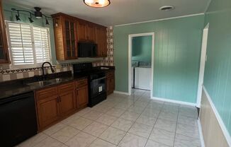 3 beds, 1 bath, $1,650