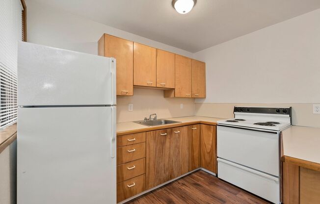 Studio, 1 bath, 400 sqft, $1,195, Unit B18
